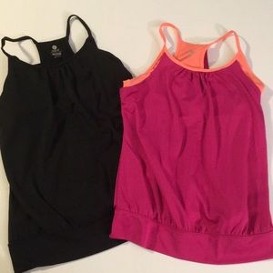 Active tops w/built in bra bundle/lot